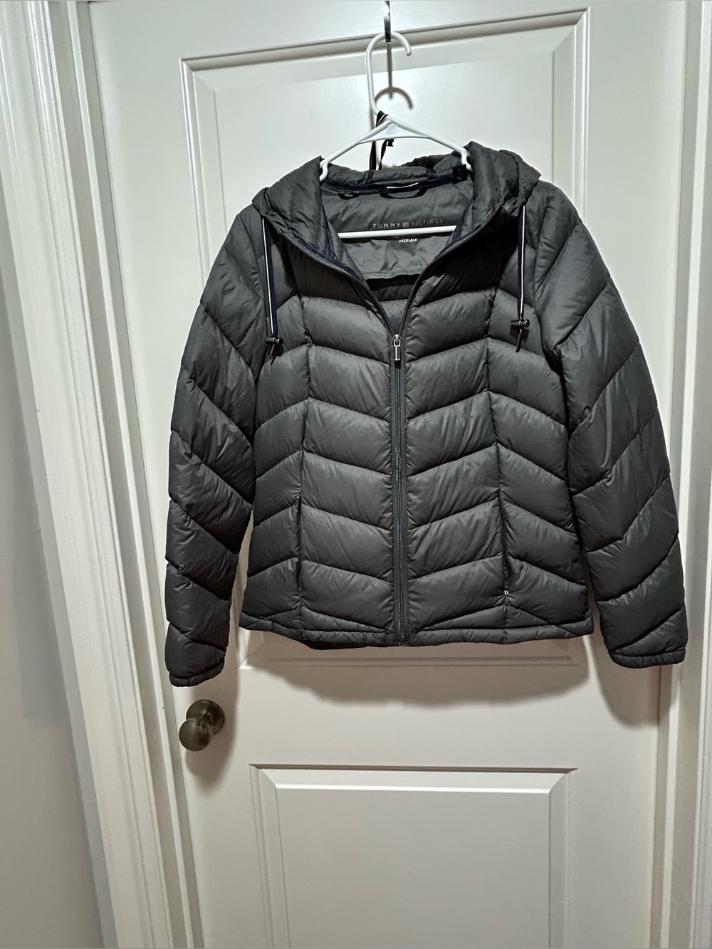 Tommy Hilfiger Women's size M Charcoal Hooded zip up Packable Puffer Down Jacket